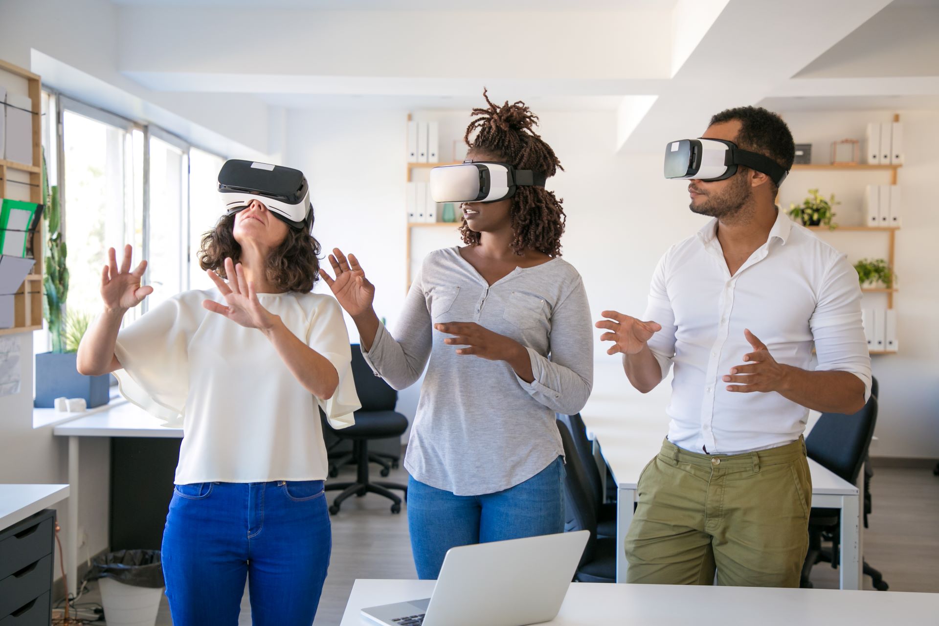 Virtual Reality Collaboration For Creative Teams